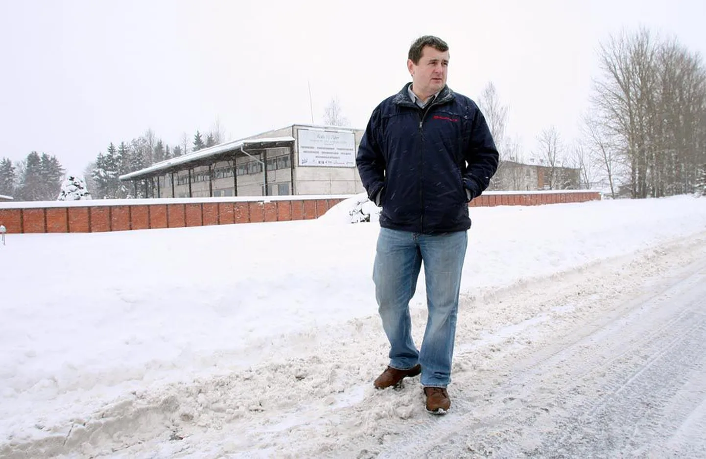 Siller Auto juhatuse liige Ervin Juht kinnitas, et Tallinna tänava lõppu rajatava keskuse suurus ja hind jäävad mõistlikesse piiridesse. «Me ei pea siin nullist alustama, sest elekter, vesi ja kanalisatsioon on olemas ja osaliselt saame kasutada vana laohoonet,» selgitas ta.