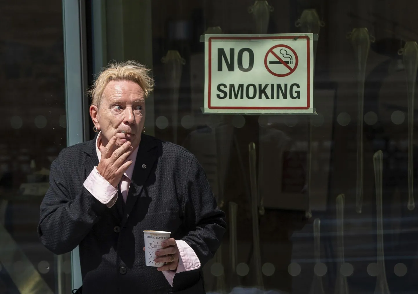 John Lydon ei usu valetamisesse. Need sõbrad, kellele sa valetama pead, et nad sind kõrgemalt hindaksid, pole tegelikult üldse su sõbrad, leiab ta.