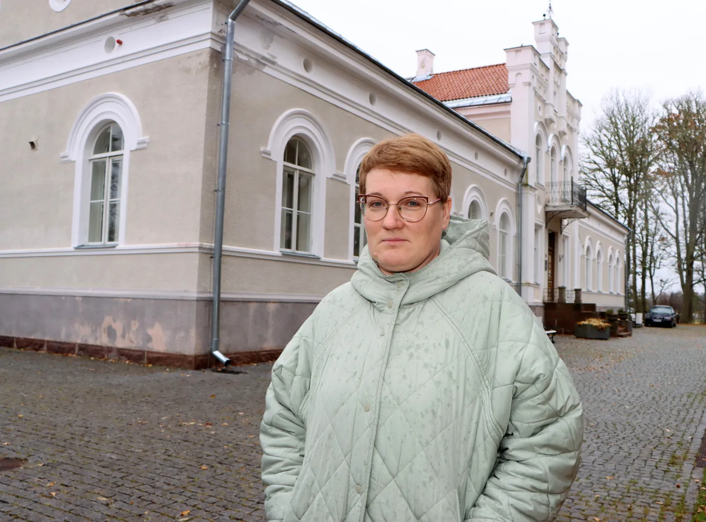 Член правления Союза работников образования Ида-Вирумаа Аннели Дитрих говорит, что, хотя здешние учителя с этого учебного года и получают приличную надбавку, государство может в любой момент прекратить ее выплату.