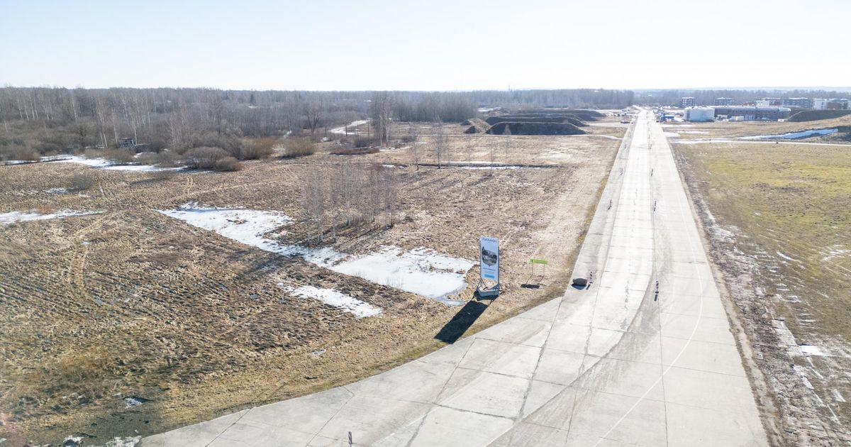 Raadi idaneb igast otsast. Kas Annelinn kärbub? Raadi idaneb igast otsast. Kas Annelinn kärbub?