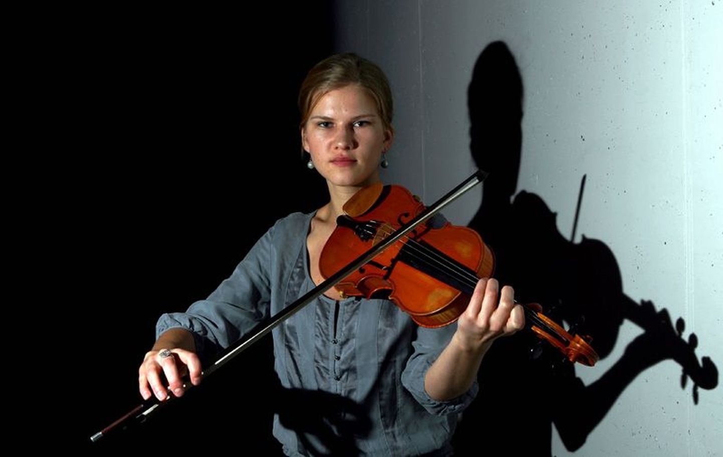 Viiuldaja Maarja Nuut osaleb esimese eestlasena maailmamuusikamessi Womex põhiprogrammis.