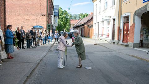 50 ⟩ Kõik teed viivad Viljandi antikvariaati