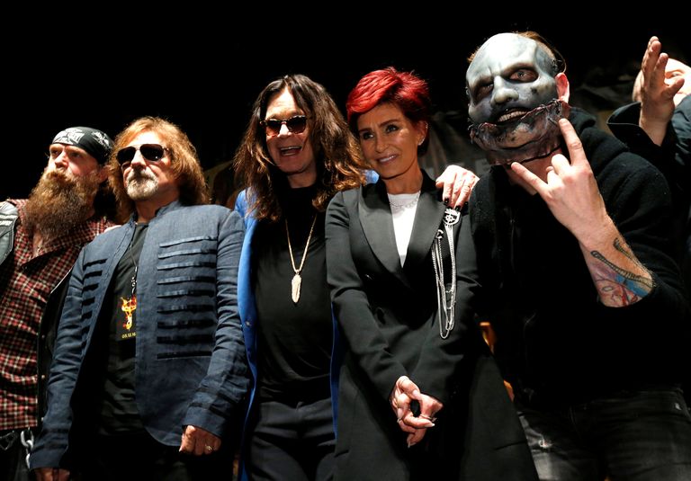 Zakk Wylde (vasakul) 2016. aastal oma kolleegide ja iidolitega: tema kõrval Black Sabbathi bassimees ja sõnadekirjutaja Geezer Butler, seejärel Ozzy Osbourne, tema abikaasa Sharon Osbourne ning paremal Slipknoti laulja Corey Taylor.