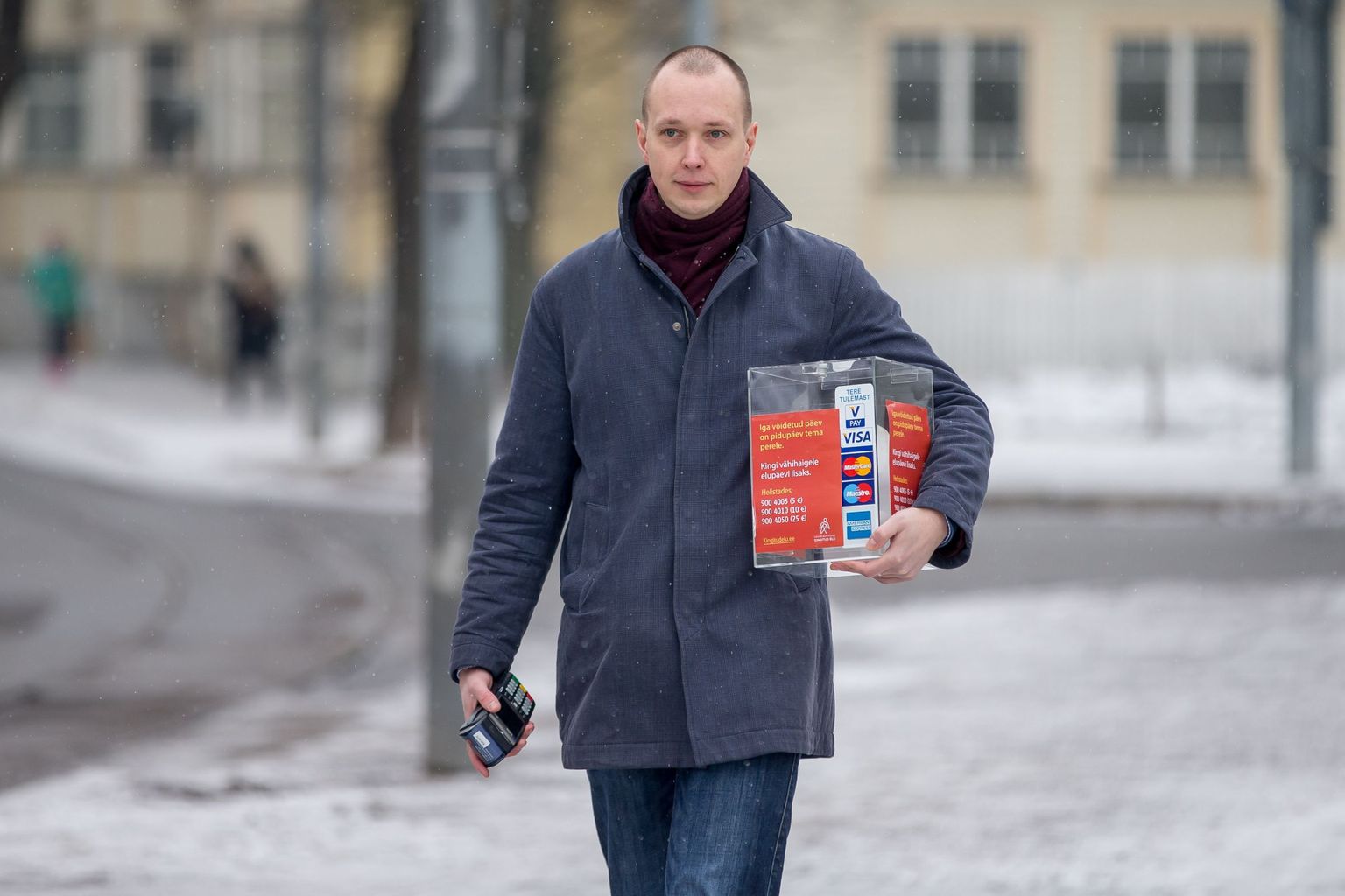 Vähiravifondi asutaja Toivo Tänavsuu avaldas rahulolu, et fondist saab tänavu abi kolm korda rohkem inimesi kui mullu,