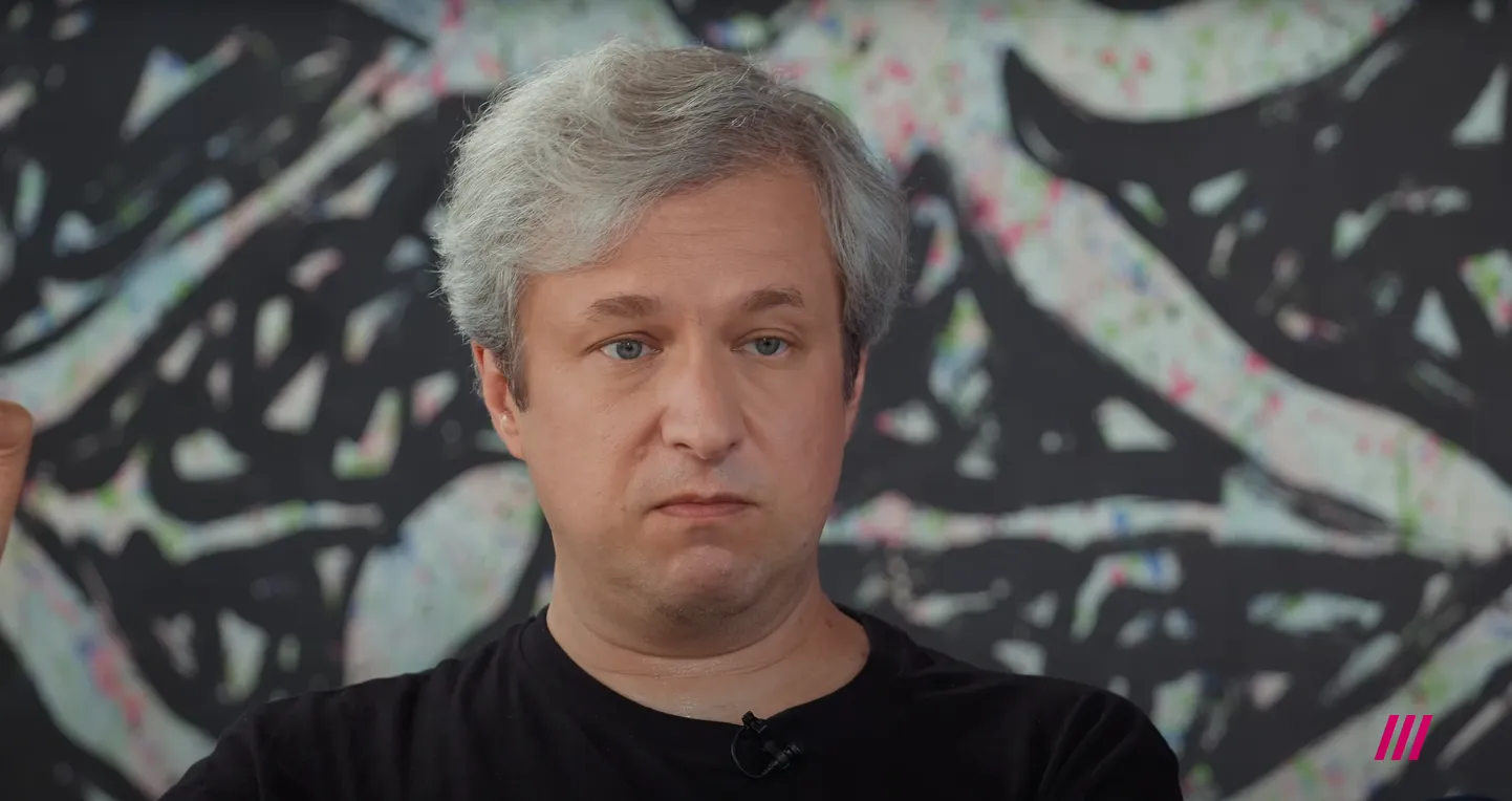 Антон Долин