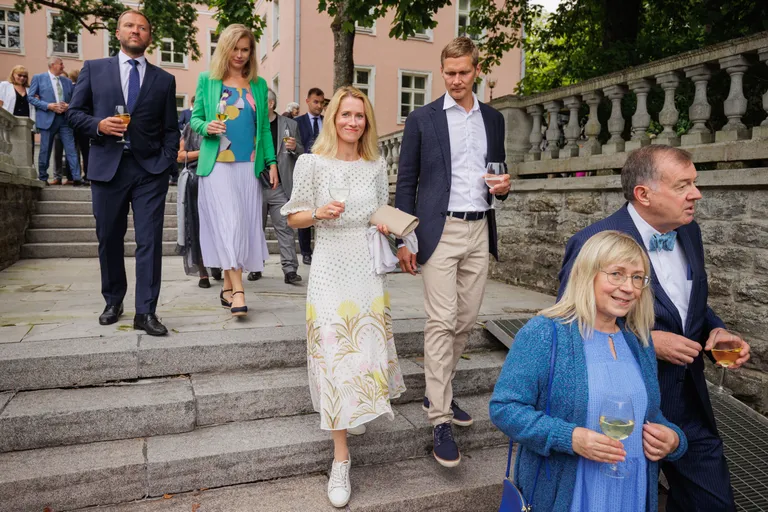 Кая Каллас с мужем Арво Халликом на приеме в честь Дня независимости Эстонии. 20.08.2023.