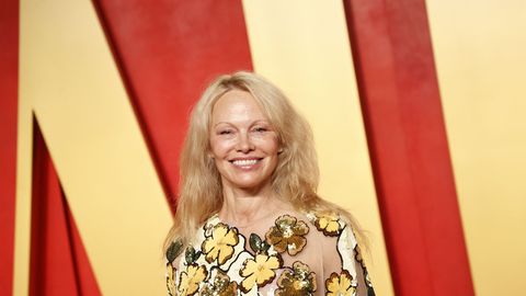 Pamela Anderson annab välja näpunäidetest pungil kokaraamatu