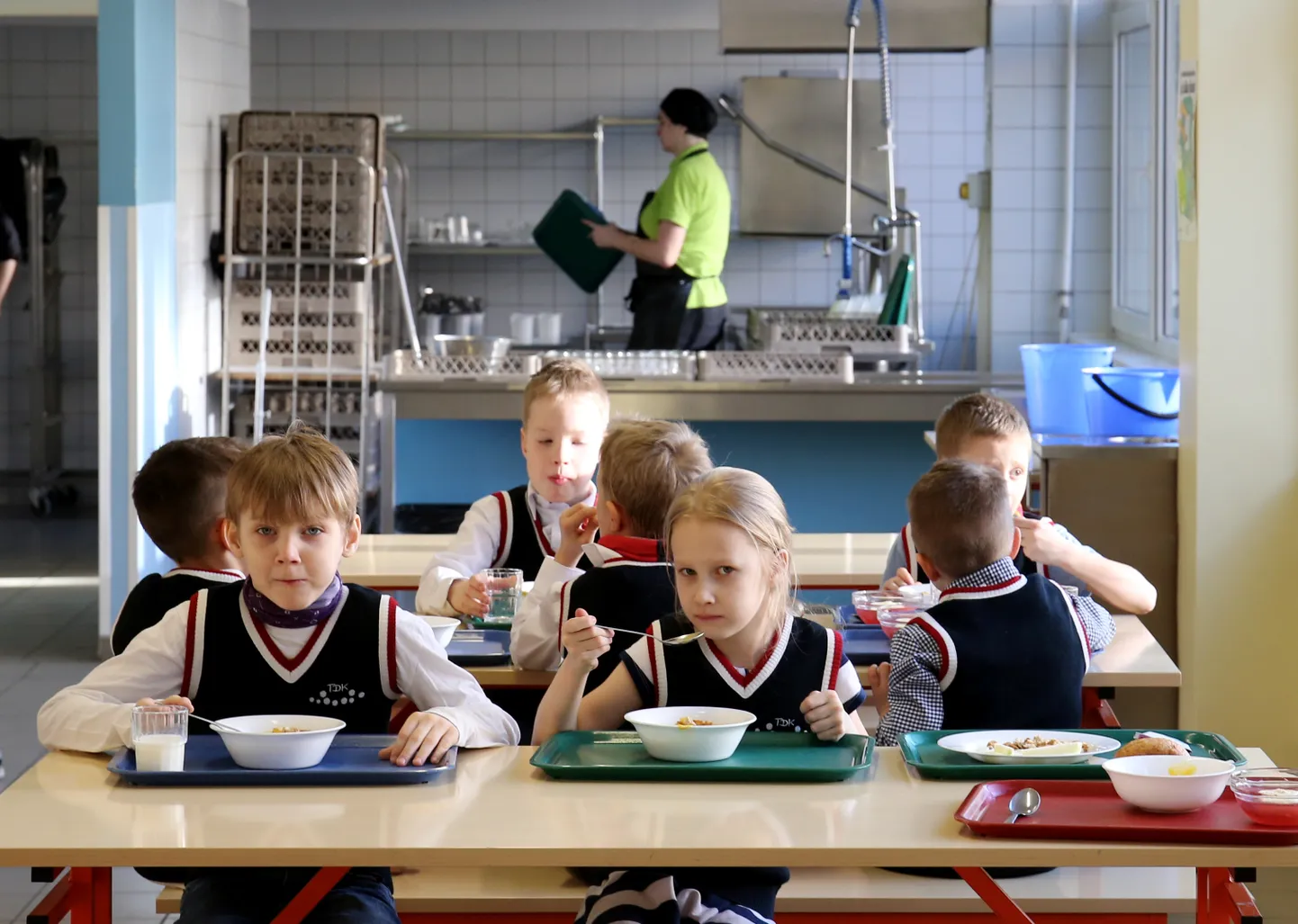 Koolilaste jaoks on mittemeeldiv kalasupp. 
Pilt on illustreeriv.