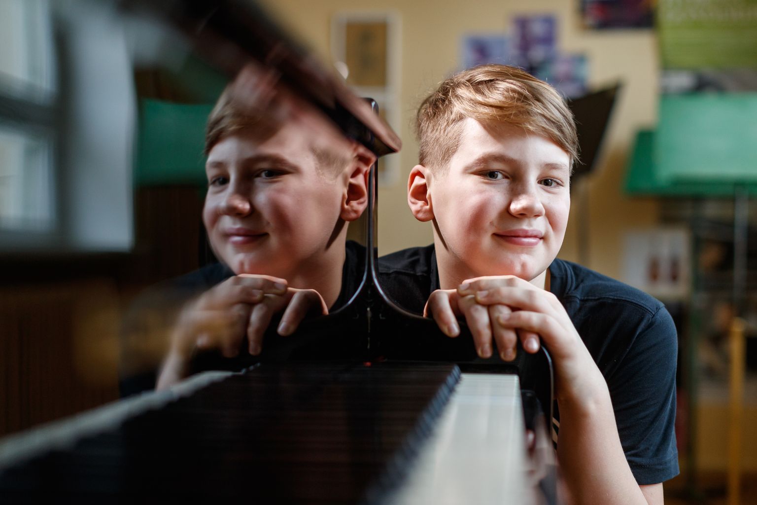 Noor pianist, Tallinna Muusikakeskkooli õpilane Stefan Ilves.