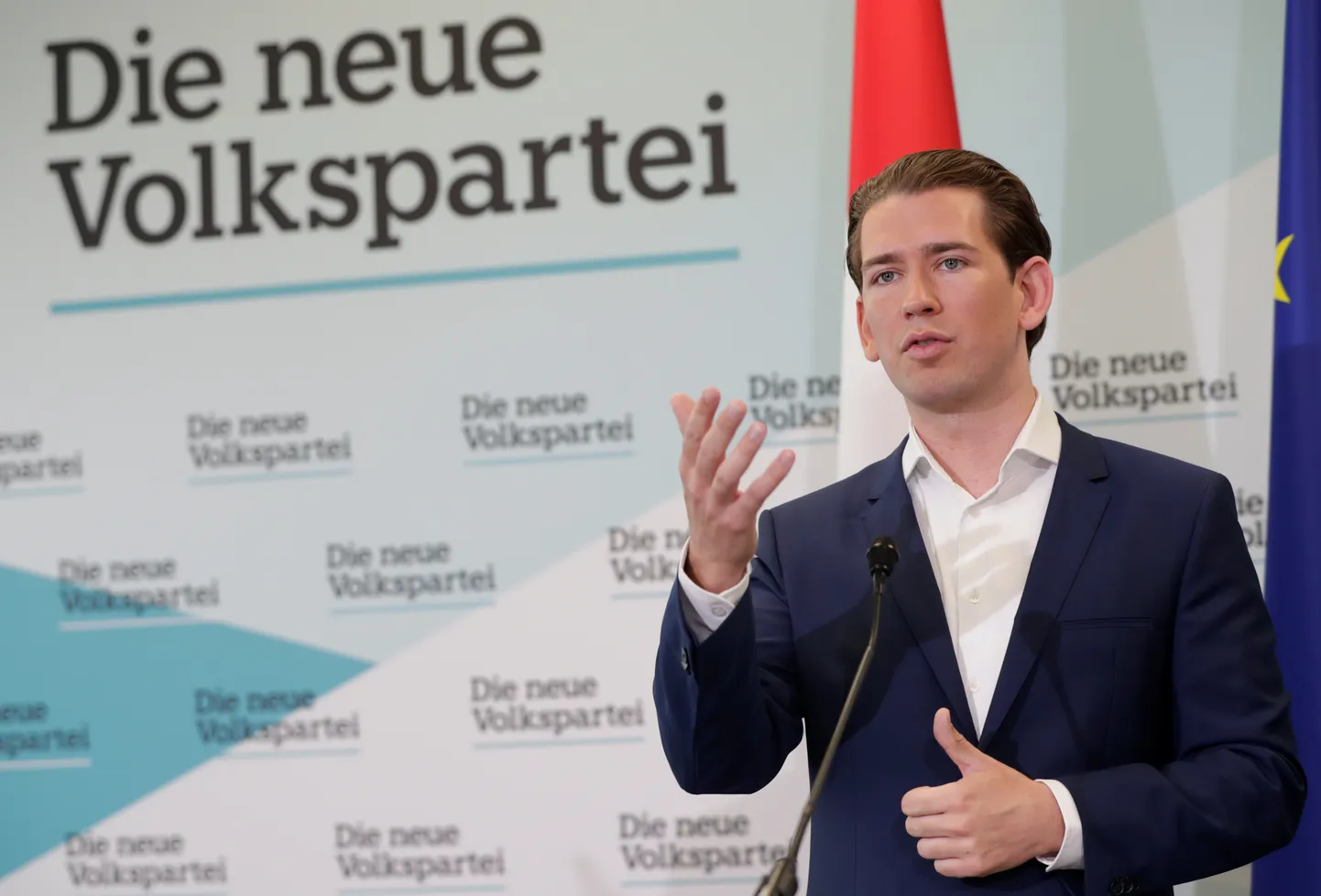 Austria Rahvapartei esimees, riigi endine kantsler Sebastian Kurz täna Viinis toimunud pressikonverentsil.