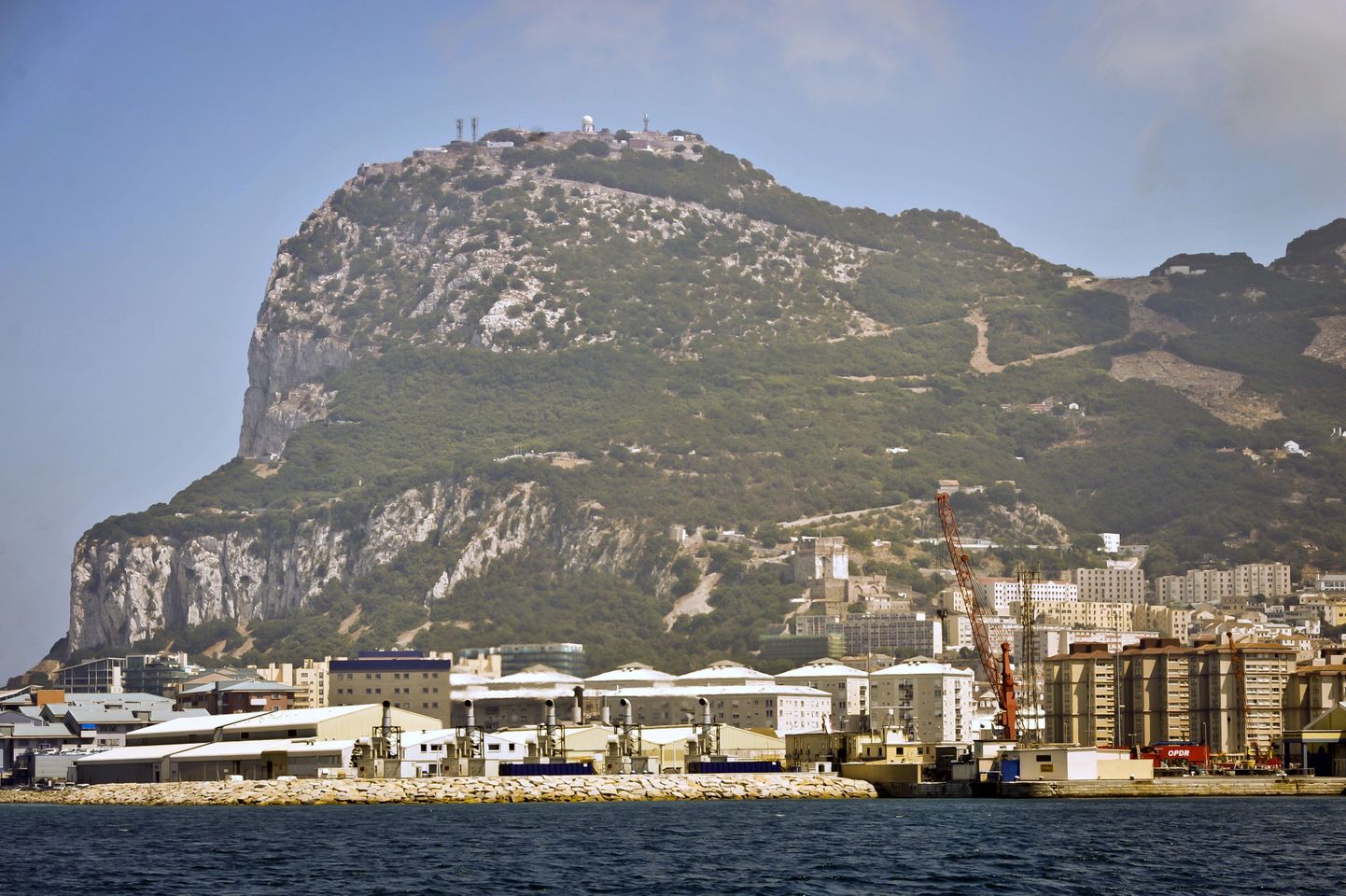 В Гибралтаре задержан супертанкер, предположительно, с нефтью для Сирии.