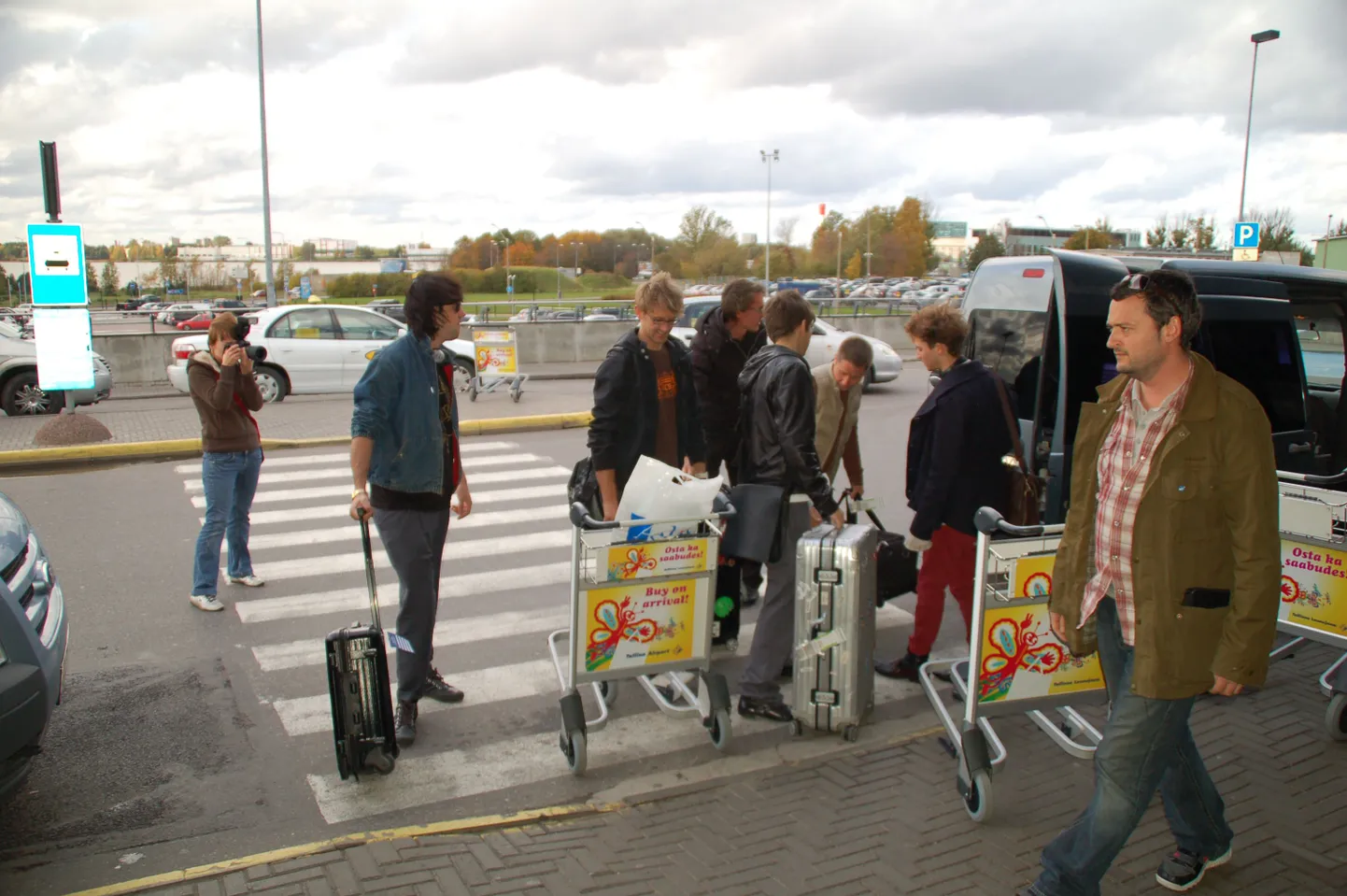 Klaxons Tallinna lennujaamas, 5. oktoober 2008
