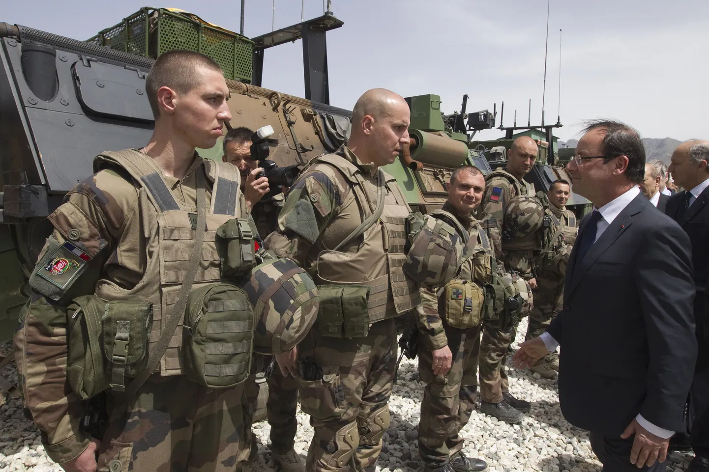 François Hollande kohtumas Prantsuse sõduritega.