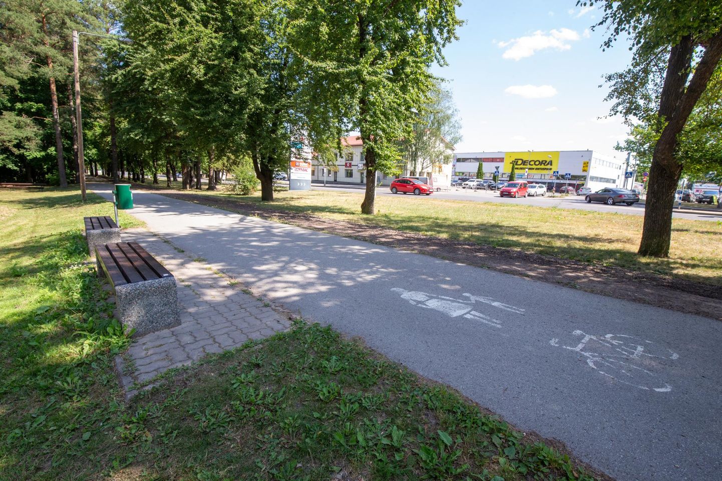 Тротуар в Тарту. Фото иллюстративное.