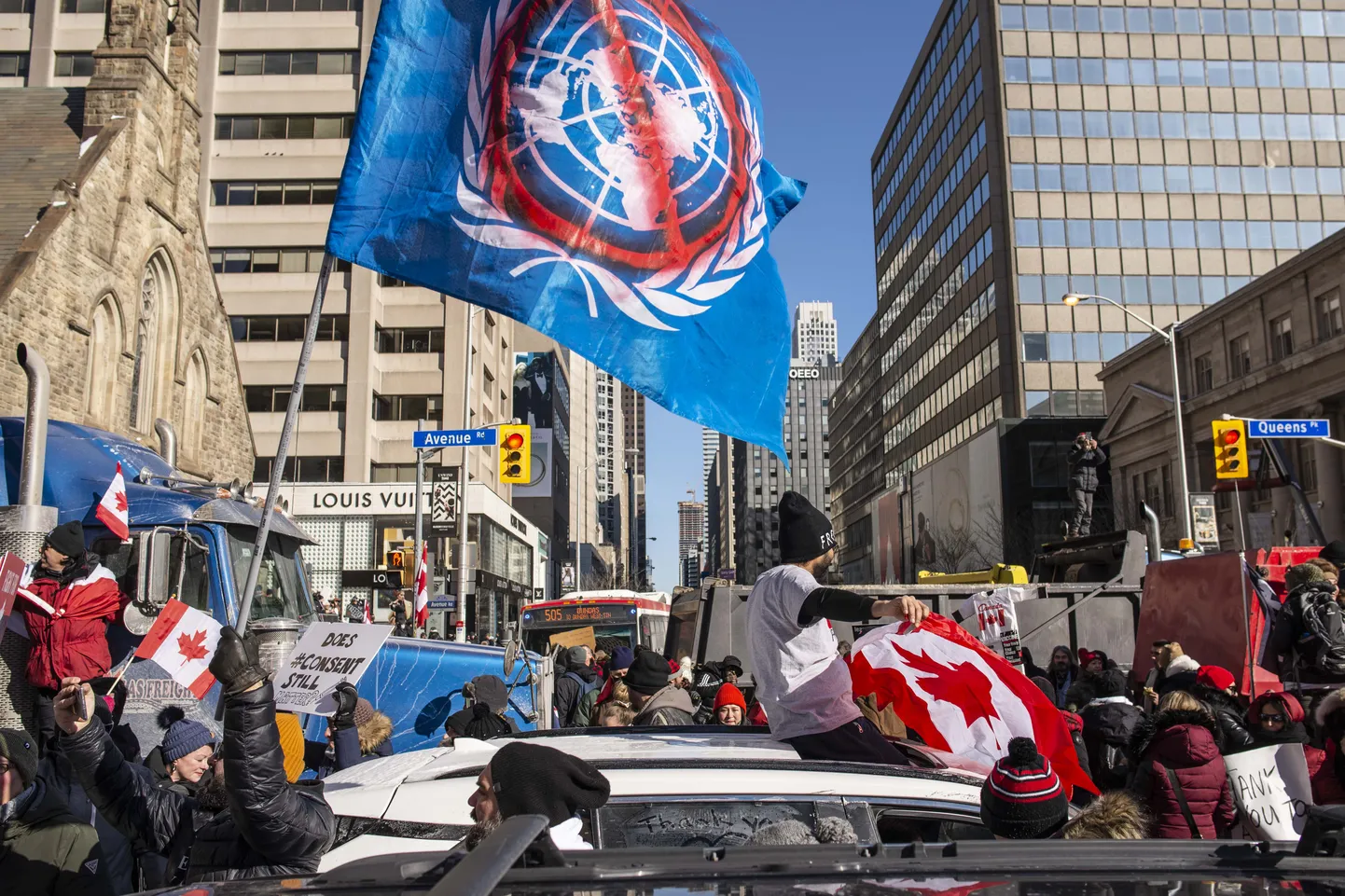 Meeleavaldajad Kanada suurlinnas Torontos 5. veebruar 2022.