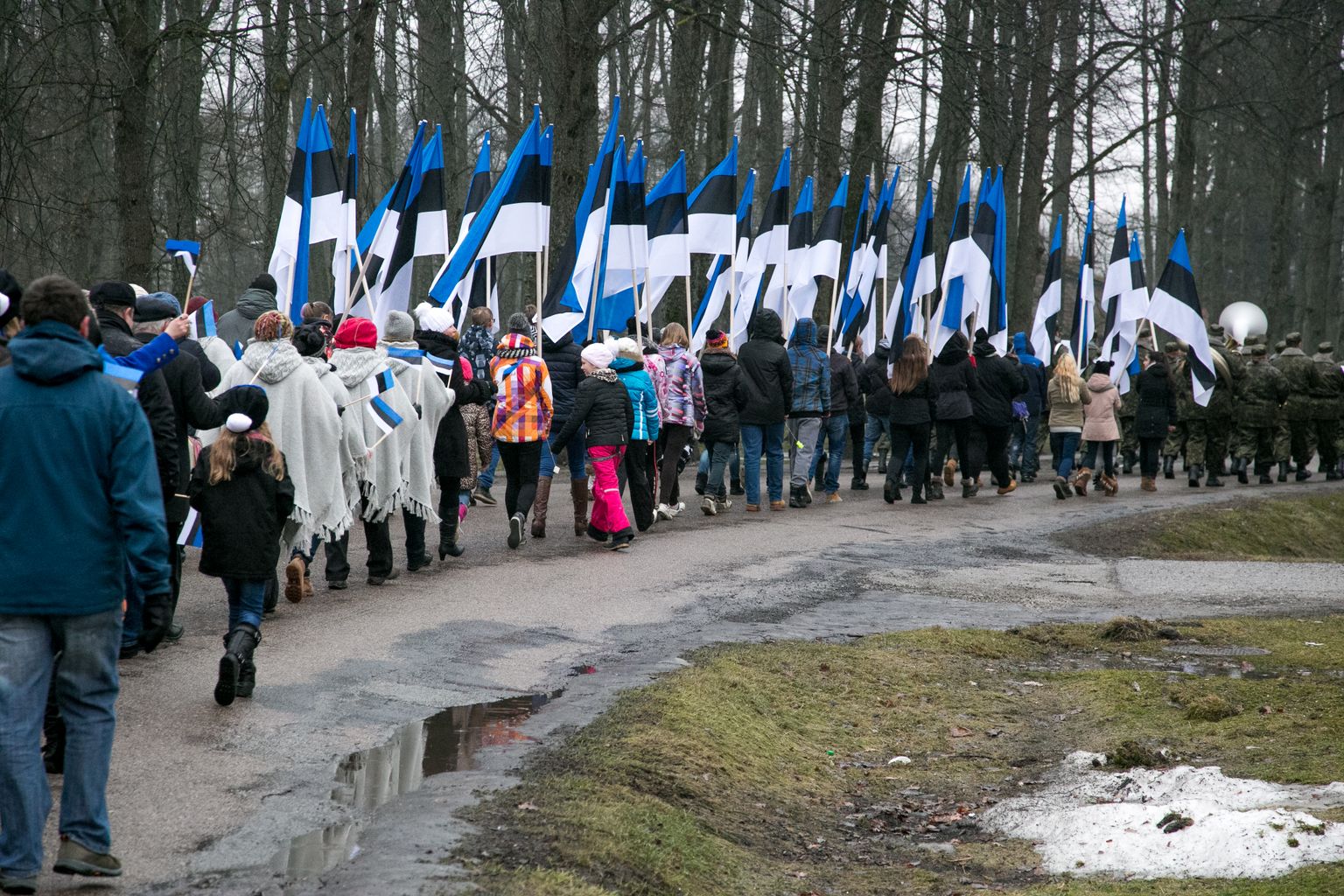 Eesti lipu selts on teinud Sindis sihikindlat tööd, et kasvatada noortes austust oma riigi sümbolite vastu.