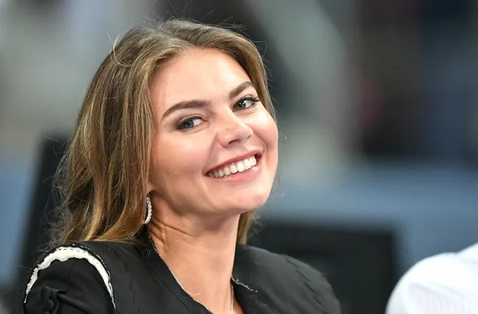 зрелая в прозрачном 