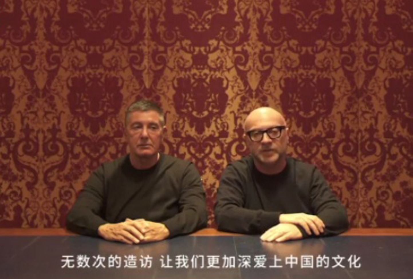 Dolce and Gabbana asutajad Domenico Dolce ja Stefano Gabbana asutajad paluvad Hiina sotsiaalmeedias vabadnust.