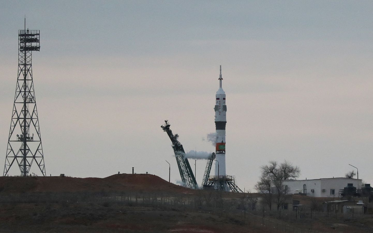 Запуск корабля "Союз" к МКС был отменен перед самым стартом - "впервые в истории российской космонавтики"