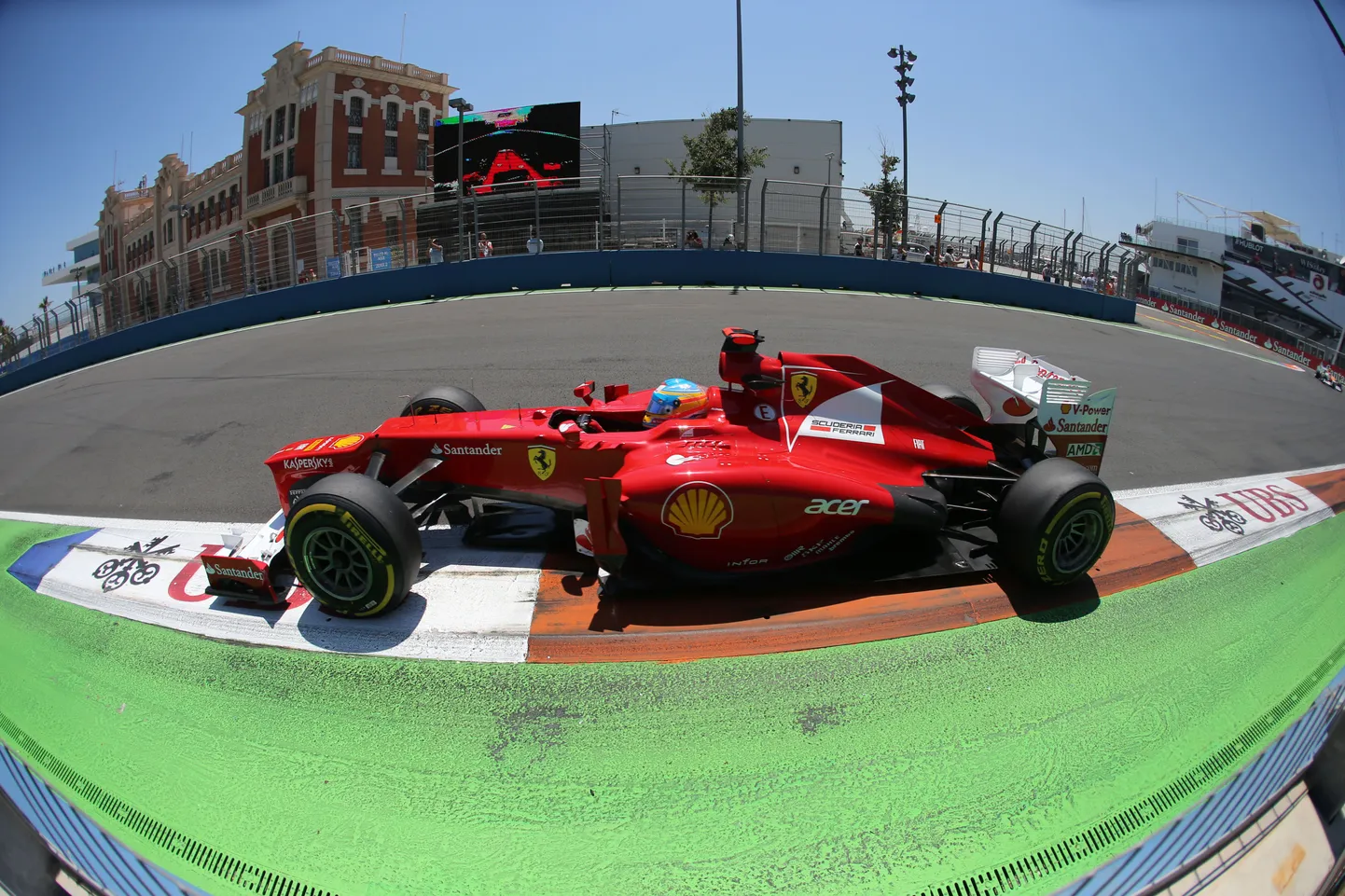 Fernando Alonso tõusis MM-sarja üldliidriks.