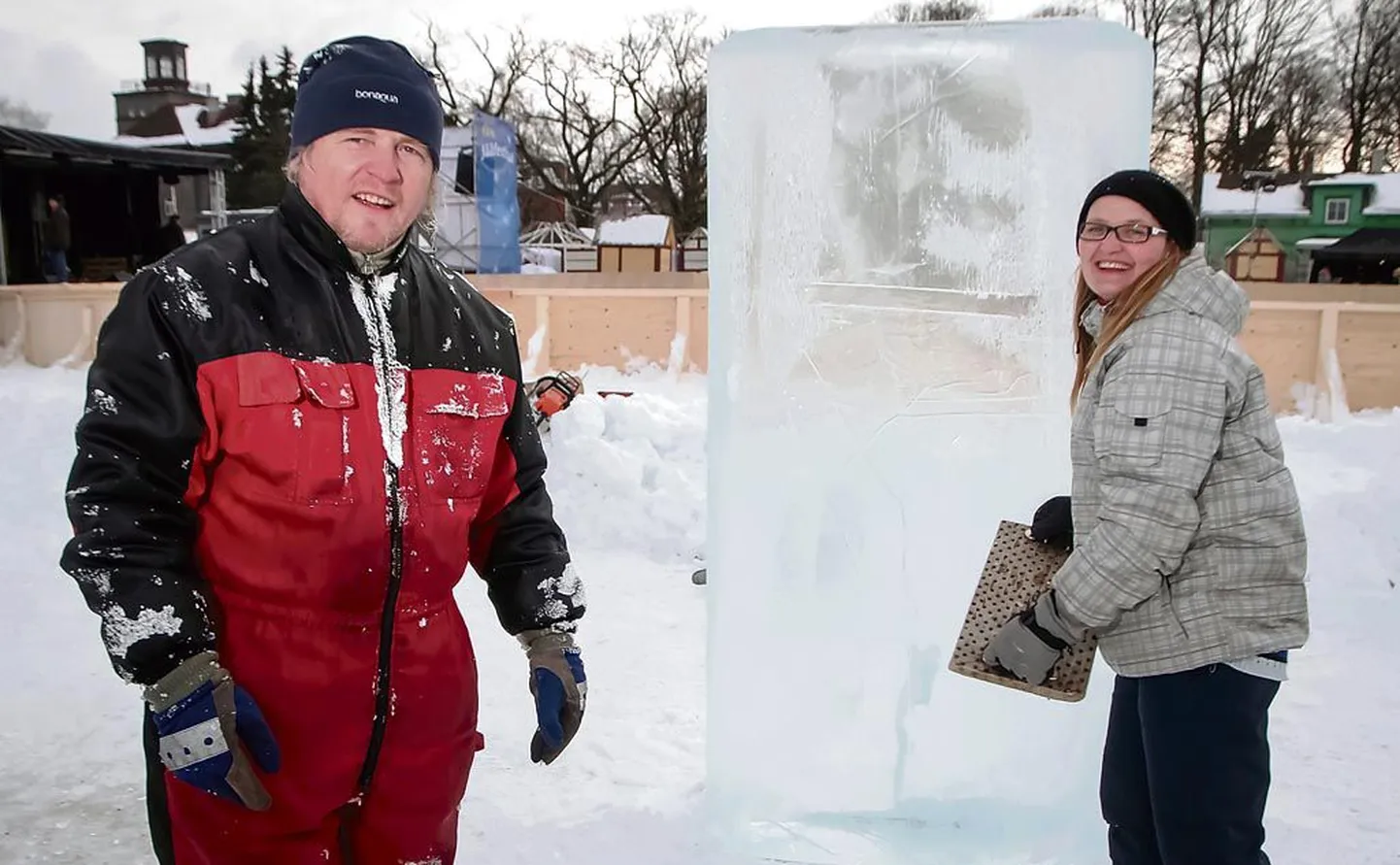 Üllar Kallau rassis Pärnu jääfestivali avapäevil jääskulptuurisümpoosionil “Icicle” ja korraldab nüüd, alanud nädalal ka sarnase nimega bluusifestivali “The Blue Icicle”.