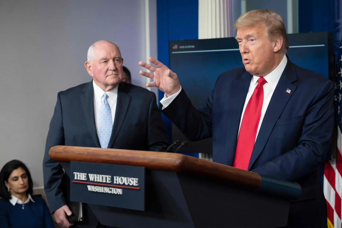 Sonny Perdue ja Donald Trump.