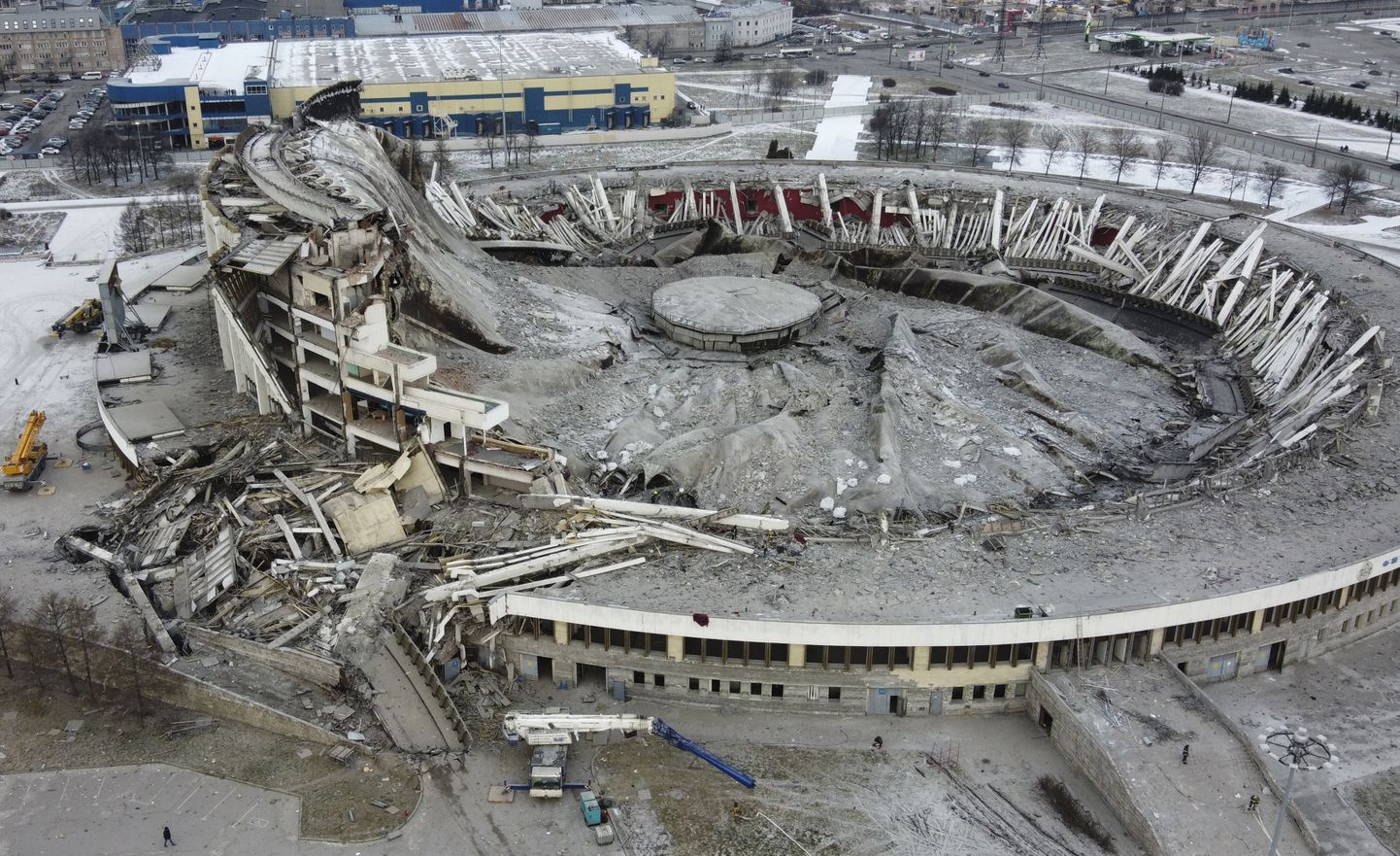 Endine Petersburgski kontserdihoone, millest pidi saama maailma suurim jäähokihall, varises kokku 31. jaanuaril 2020.