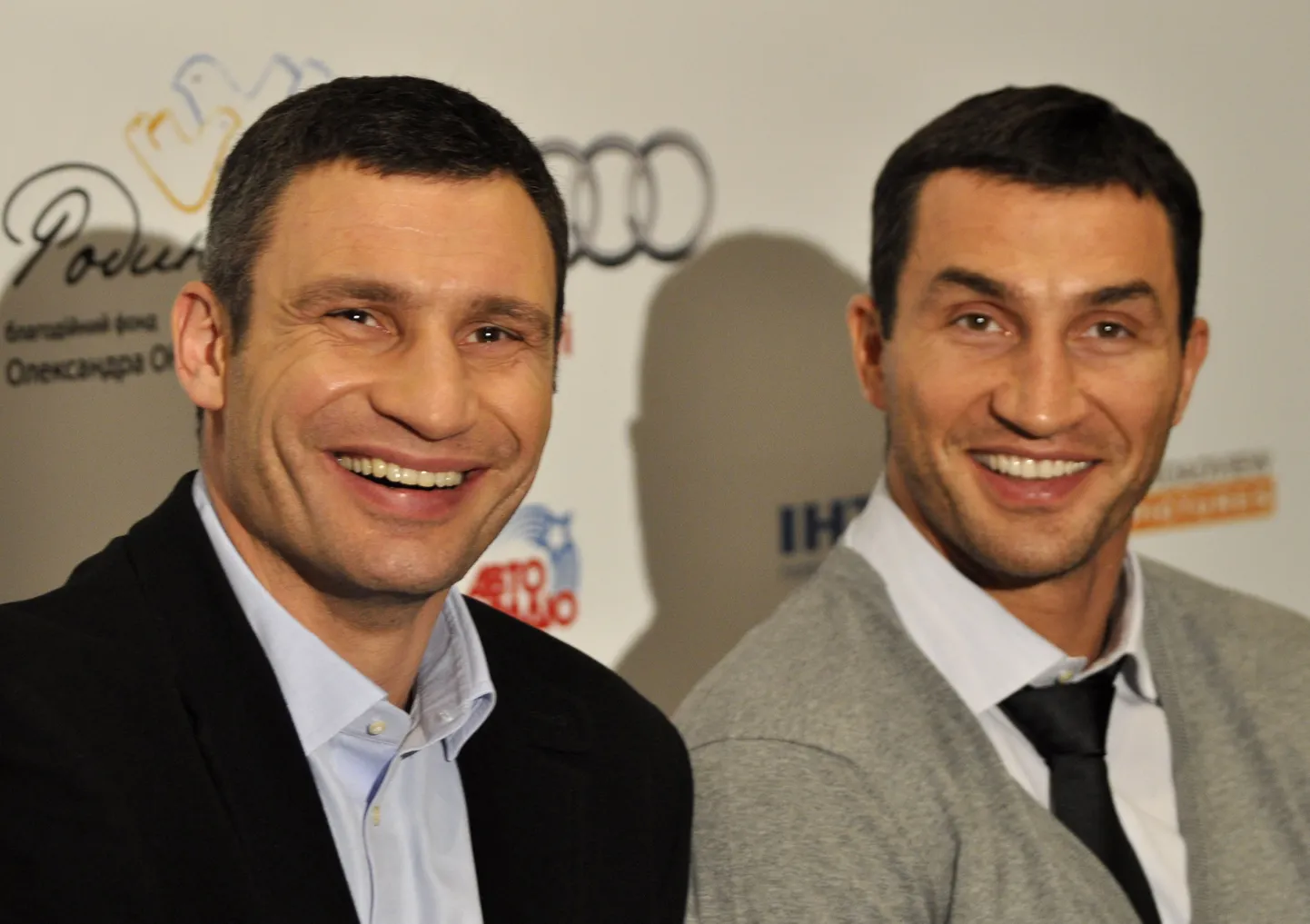 Братья Кличко: Виталий (слева) и Владимир.