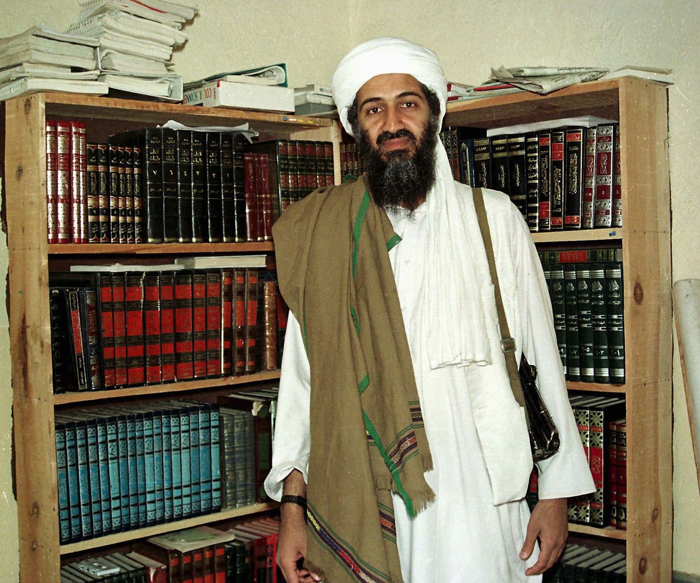 Osama bin Laden Afganistanis 1998. aasta aprillis