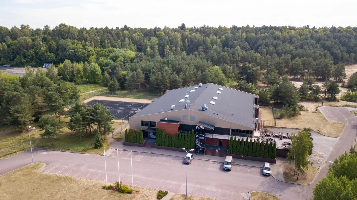 2002. aastal Tiit Soku rajatud Soku hallis Mustamäel käivad trennis ümbruskonna koolide lapsed.