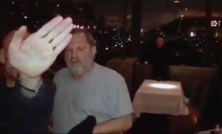 Harvey Weinsteini rünnati Arizona Scottsdale'i restoranis