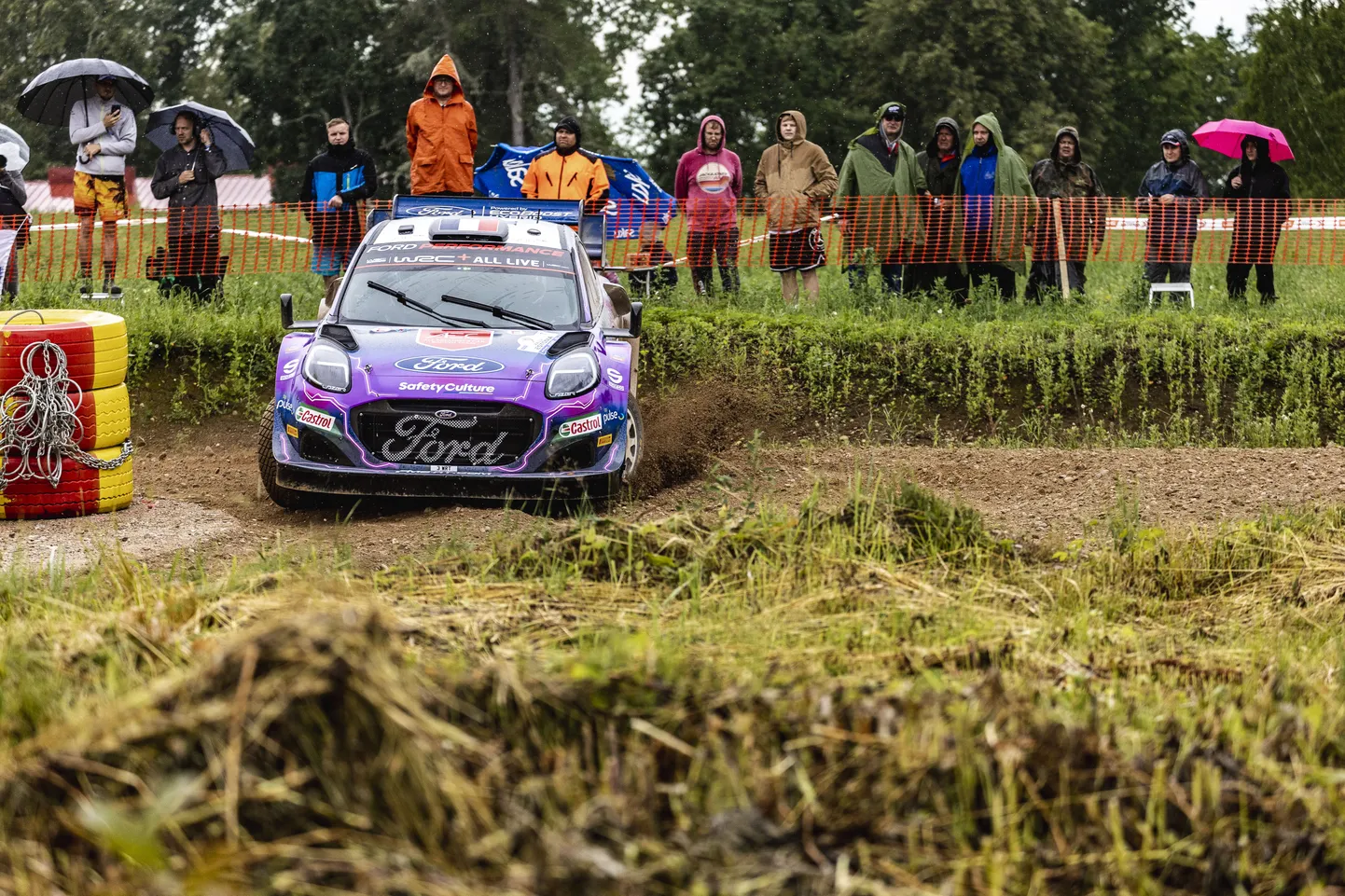 Pierre-Louis Loubet Rally Estonial sõitmas.