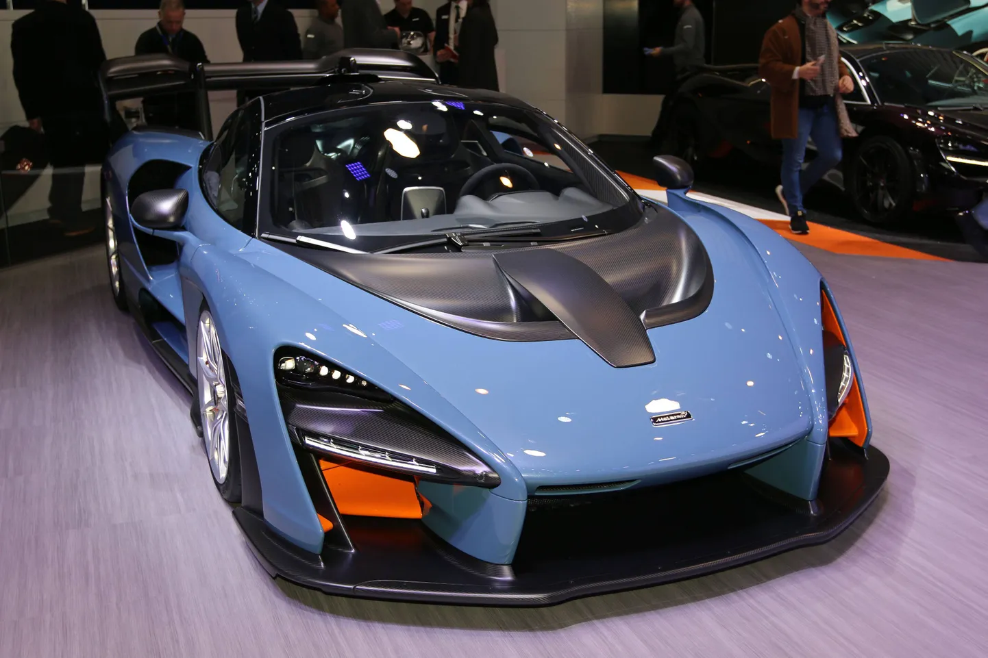 McLaren Senna mullusel Genfi  autonäitusel