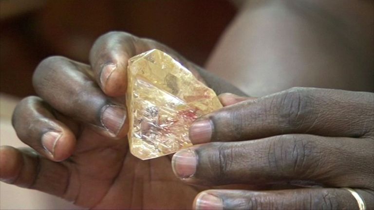 Sierra Leonest leitud teemant / Reuters/AFP/AP/SCANPIX