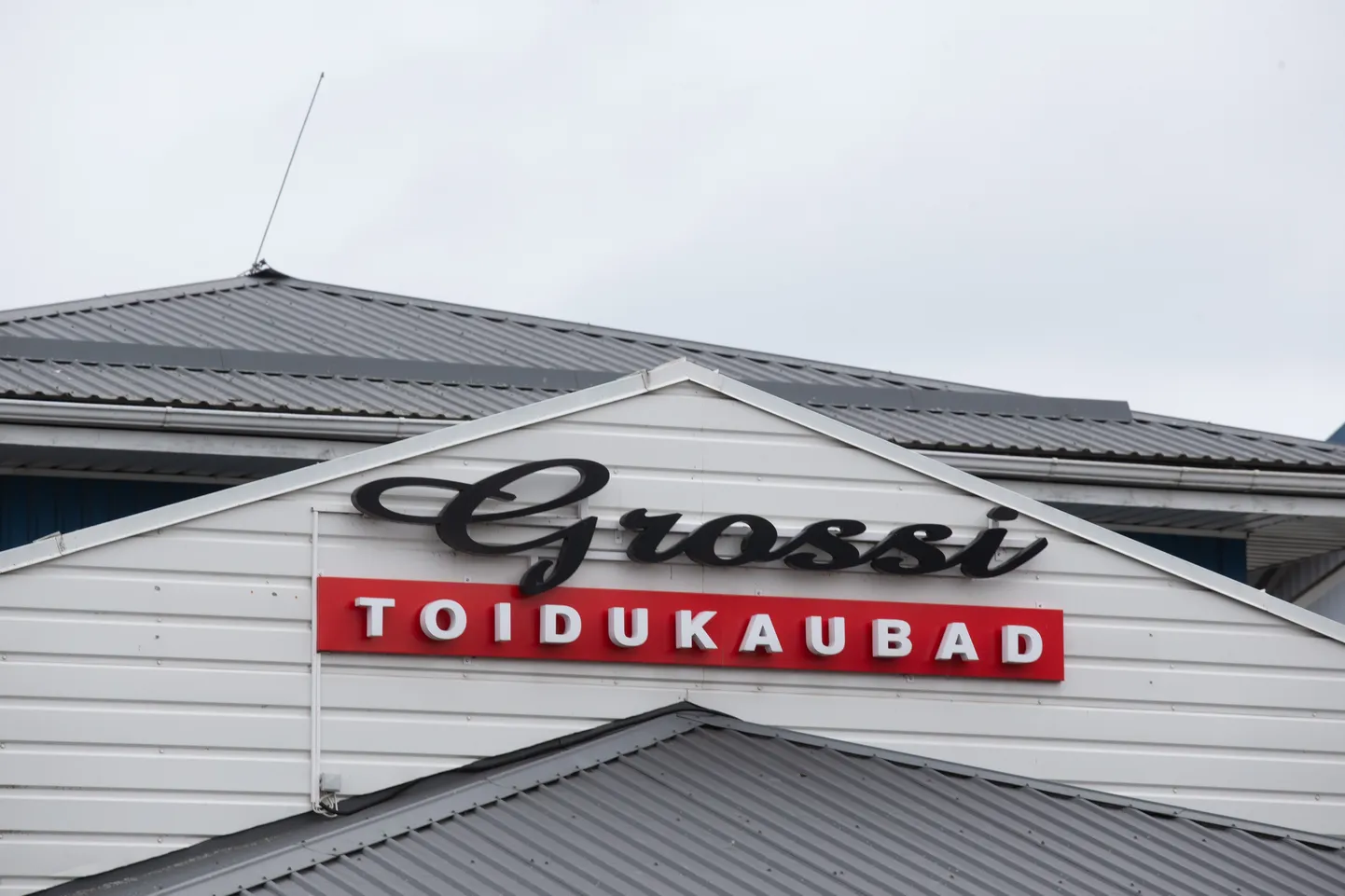 Swedbankiga koostöös saab Grossi Toidukaubad kaupluste poekassadest nüüdsest ka sularaha.