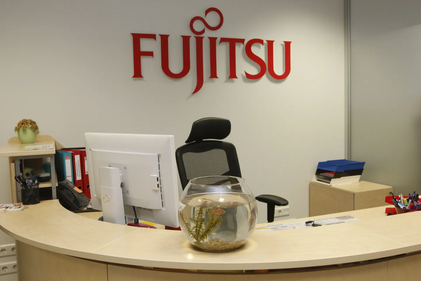 Fujitsu Estonia avab Pärnus Martensi majas IT kasutajatoe osakonna, kus esmalt saab tööd kümme kohalikku soome keele oskajat, kes soovivad arendada enda IT-oskusi.