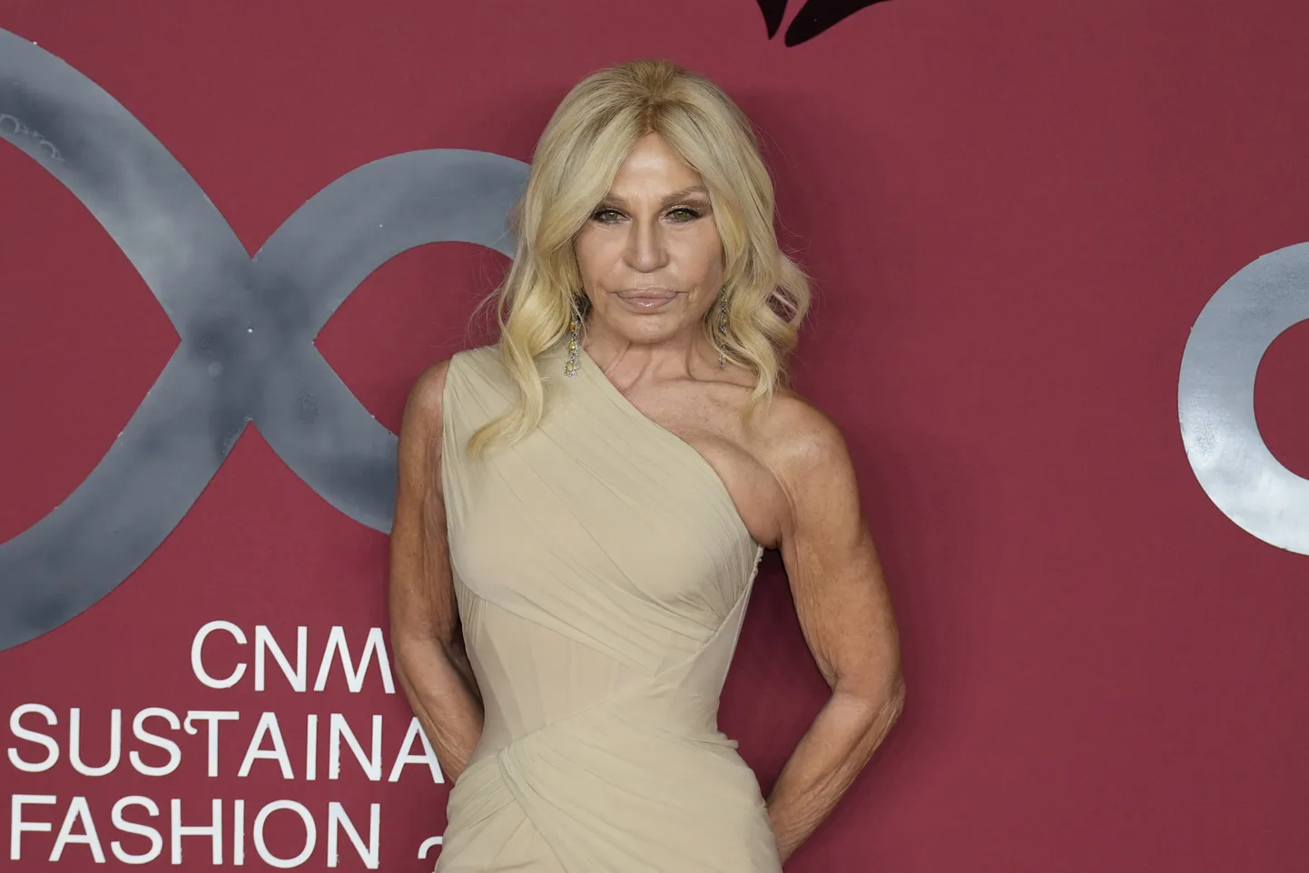 Moelooja Donatella Versace 2023. aasta septembris.