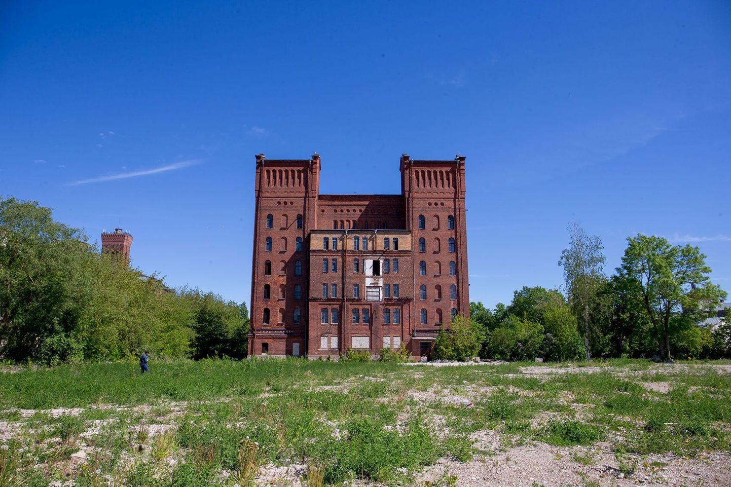 Kreenholmi vanad vabrikuhooned seisavad praegu kasutuseta ja ootavad uut otstarvet.