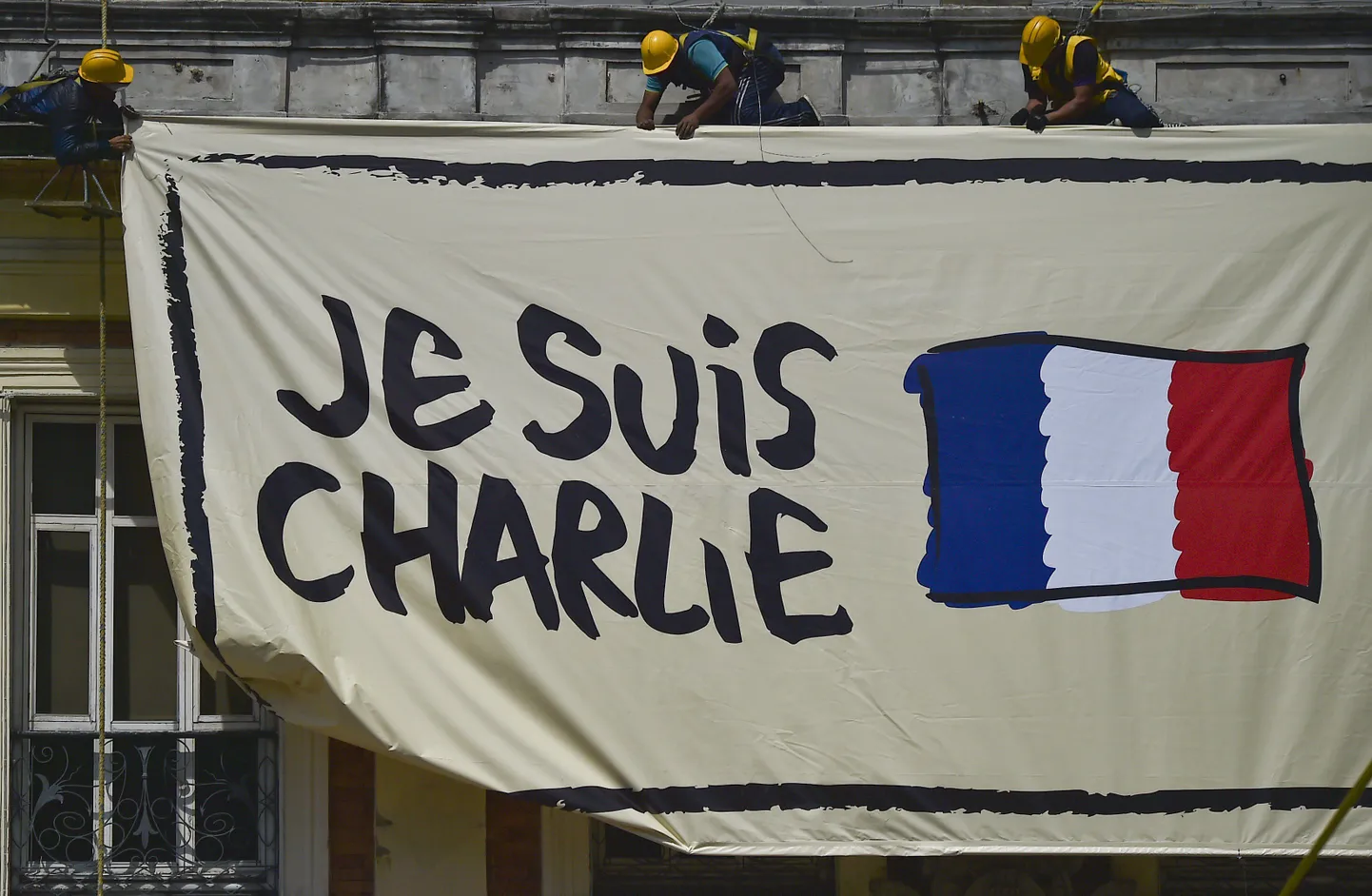 Pärast terrorirünnakuid sai kuulsaks slogan «Mina olen Charlie».