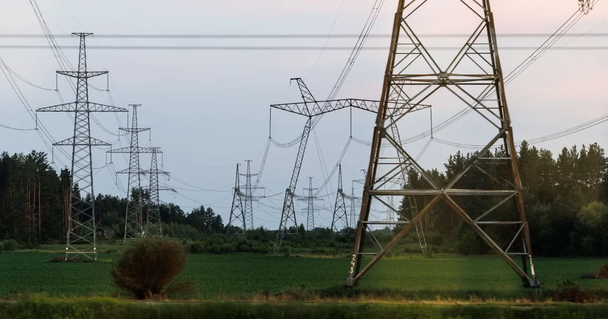 Ukraina president Volodõmõr Zelenskõi arutas esmaspäevasel kohtumisel uueks küttehooajaks valmistumist energiaminister Herman Haluštšenkoga ja energiaettevõtte 