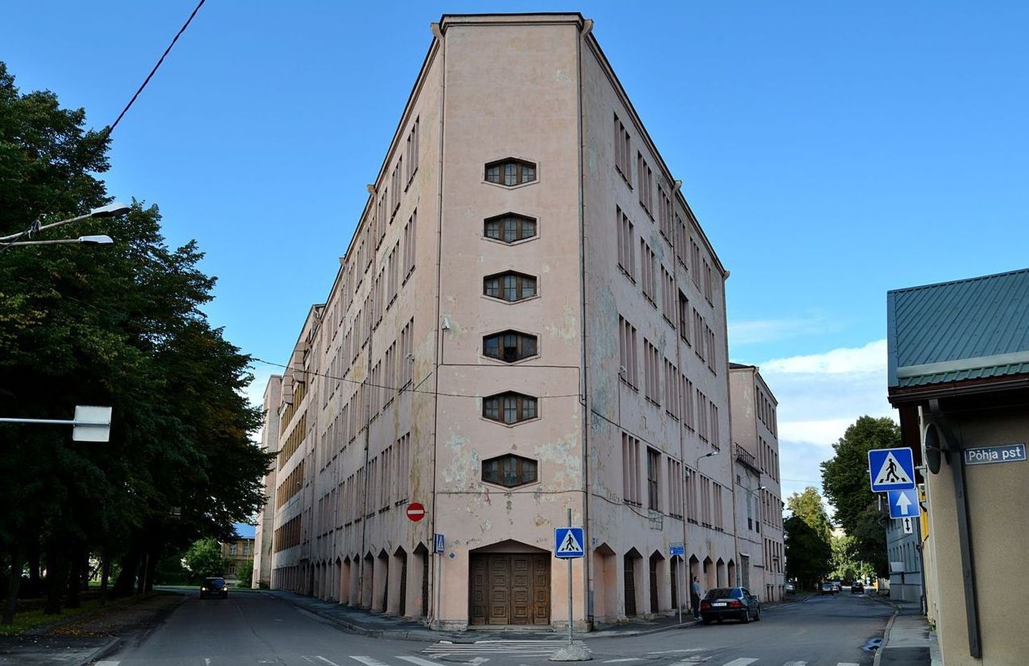 Tööstushoone Tallinnas Põhja puiesteel ja Kotzebue tänaval