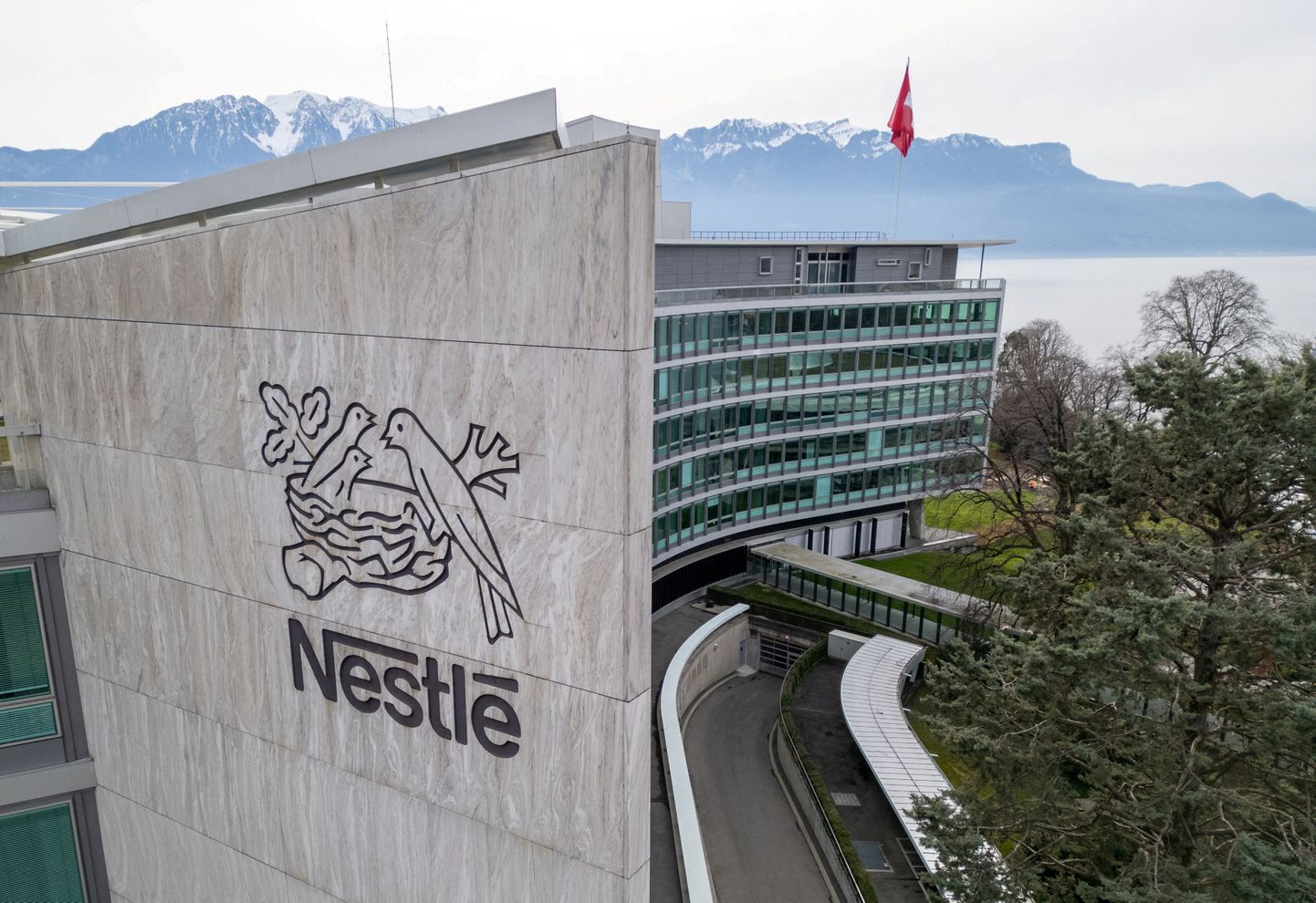 Nestle peakontor Šveitsis.