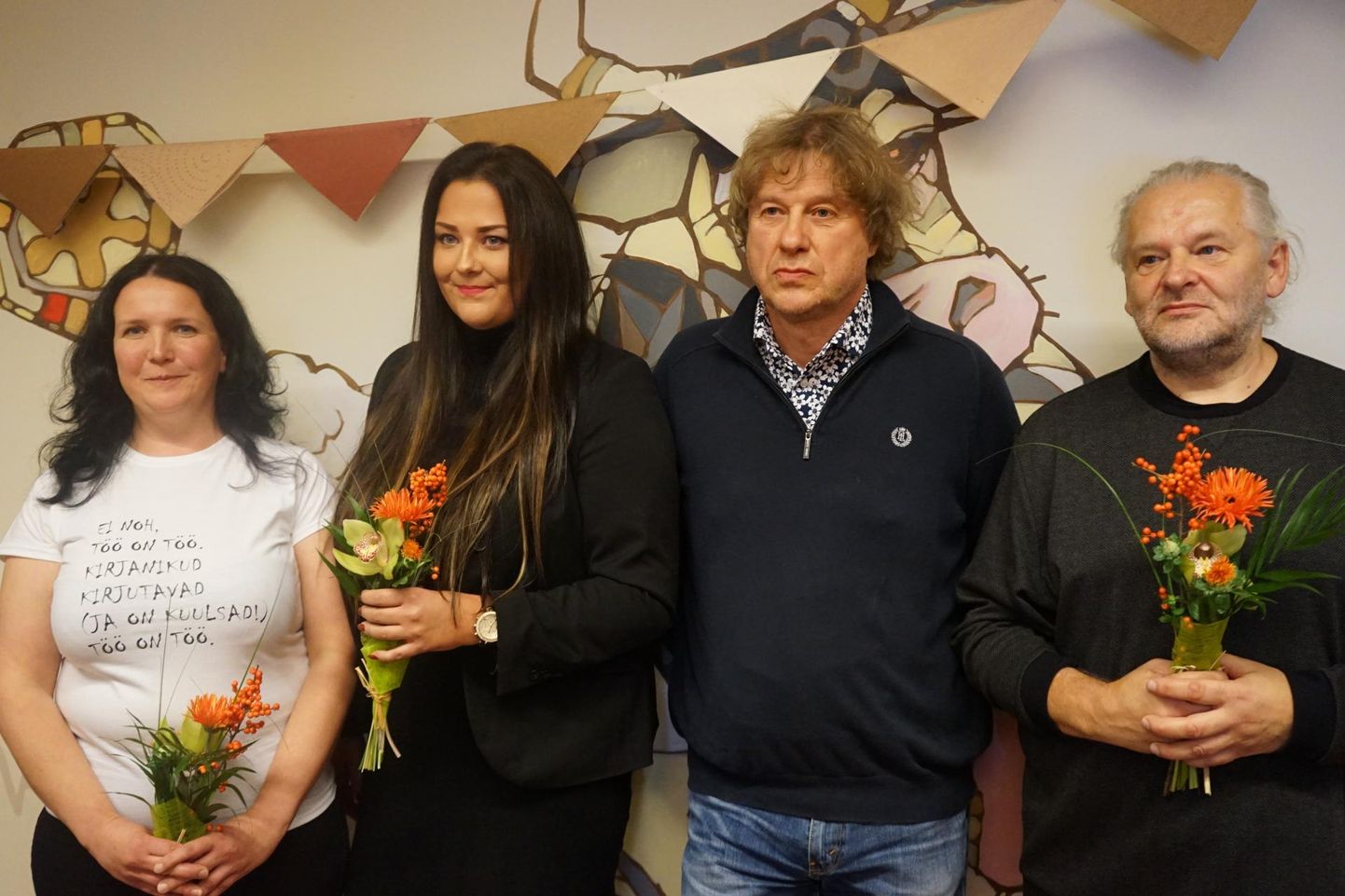 Kirjastuse Tänapäev lastejuttude võistluse võitjad (vasakult) Lille Roomets, Kristi Piiper, Juhani Püttsepp ja Riho Unt.