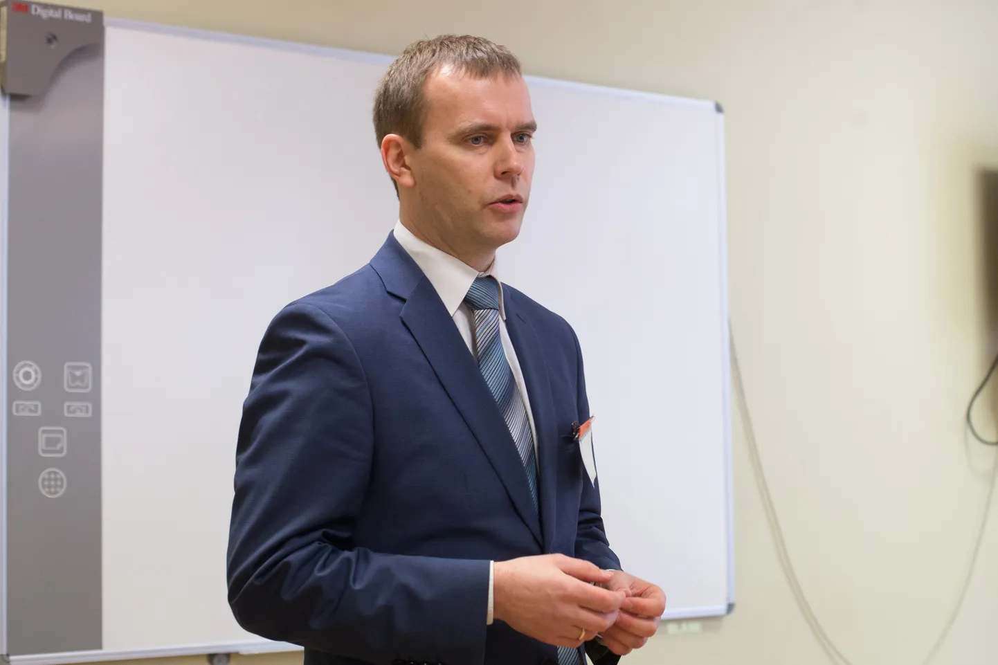 Tõnis Kalbergi teeb kadedaks Emajõe-äärse ala arendus Tartus ning ta kinnitab, et ka Sillamäe peab oma Sõtke jõe kaldapealse nägusaks puhkealaks muutma.