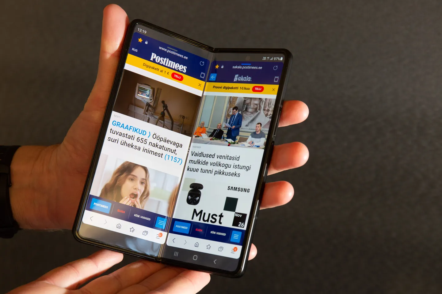 24.11.2021.Viljandi
Telefon. Nutitelefon. Samsung Galaxy Z Fold3 5G.  Galaxy Z Flip3 5G.mp4.
Foto: Elmo Riig