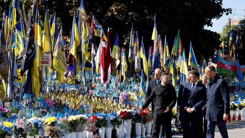 Par mieru Ukrainā nedrīkst lemt bez Ukrainas, paziņo Eiropas līderi