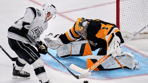 Šilovam paliekot rezervē, "Penguins" ar debitantu vārtos piedzīvo zaudējumu