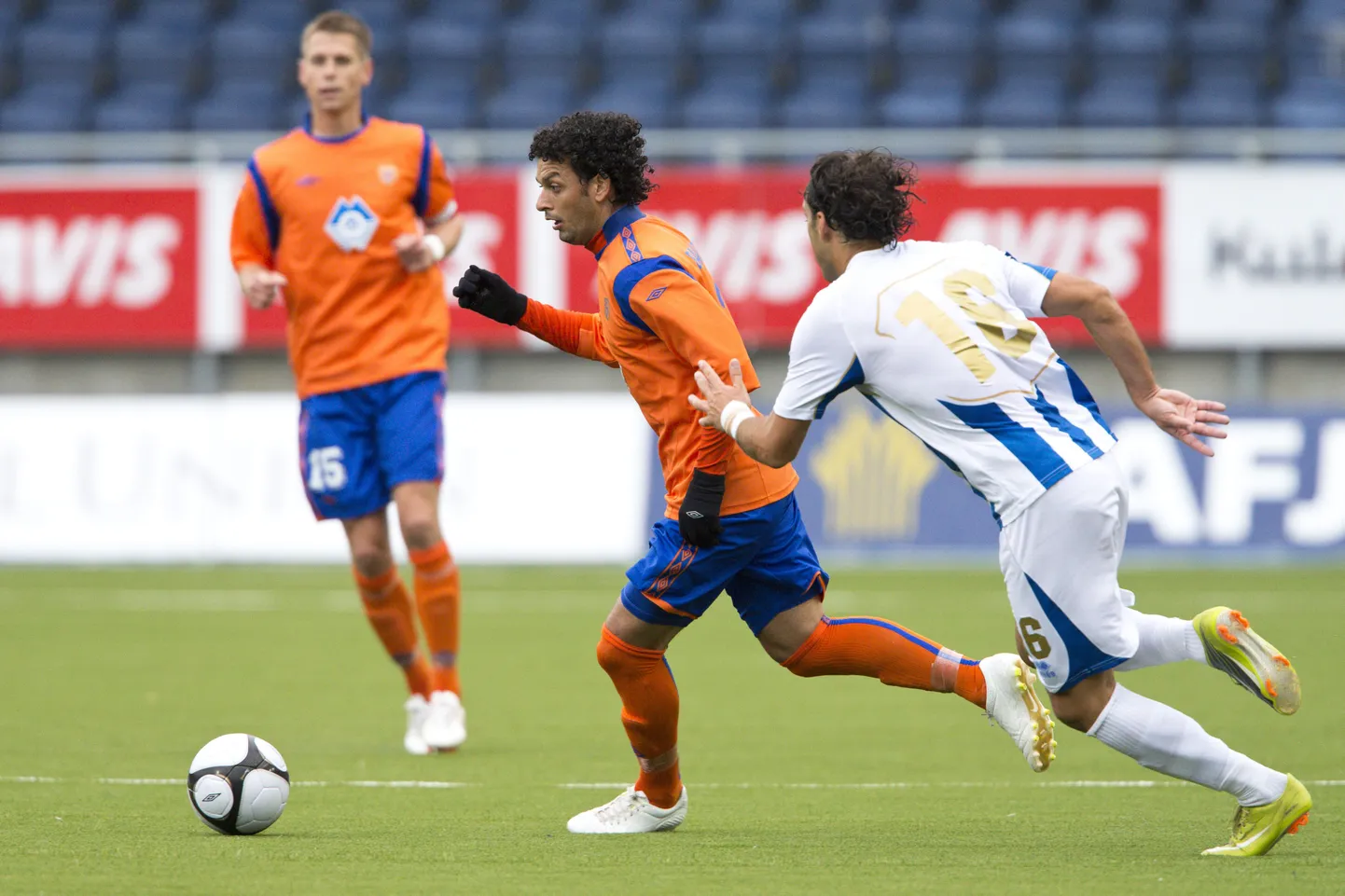 KF Tirana (valges vormis) ja  Aalesundi Euroopa liiga mängul lasub kihlveopettuse kahtlus.