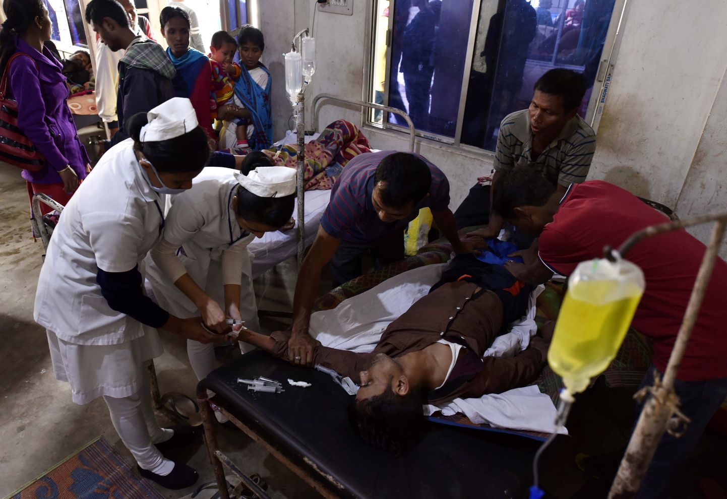 Mürgist salaalkoholi joonud patsient Kushal Konwari haiglas Golaghati piirkonnas Indias.