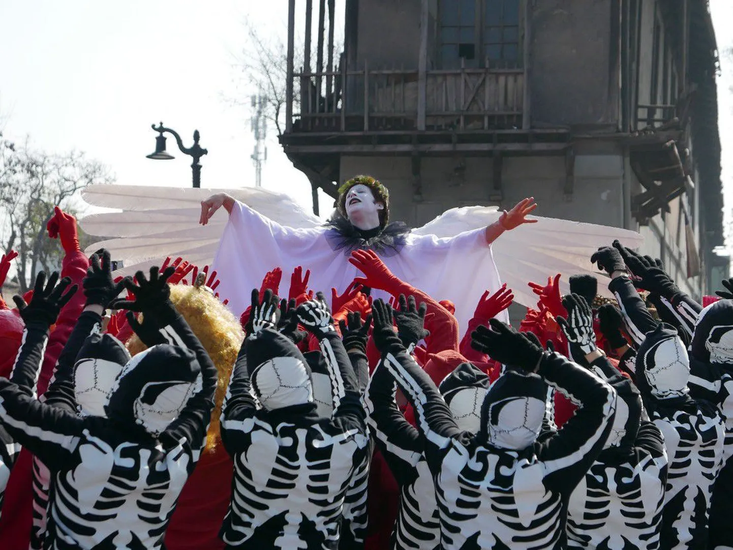 Alejandro Jodorowsky "Lõputu poeesia"- film, mis sätib reaalsust ümber ja teeb maailma suuremaks